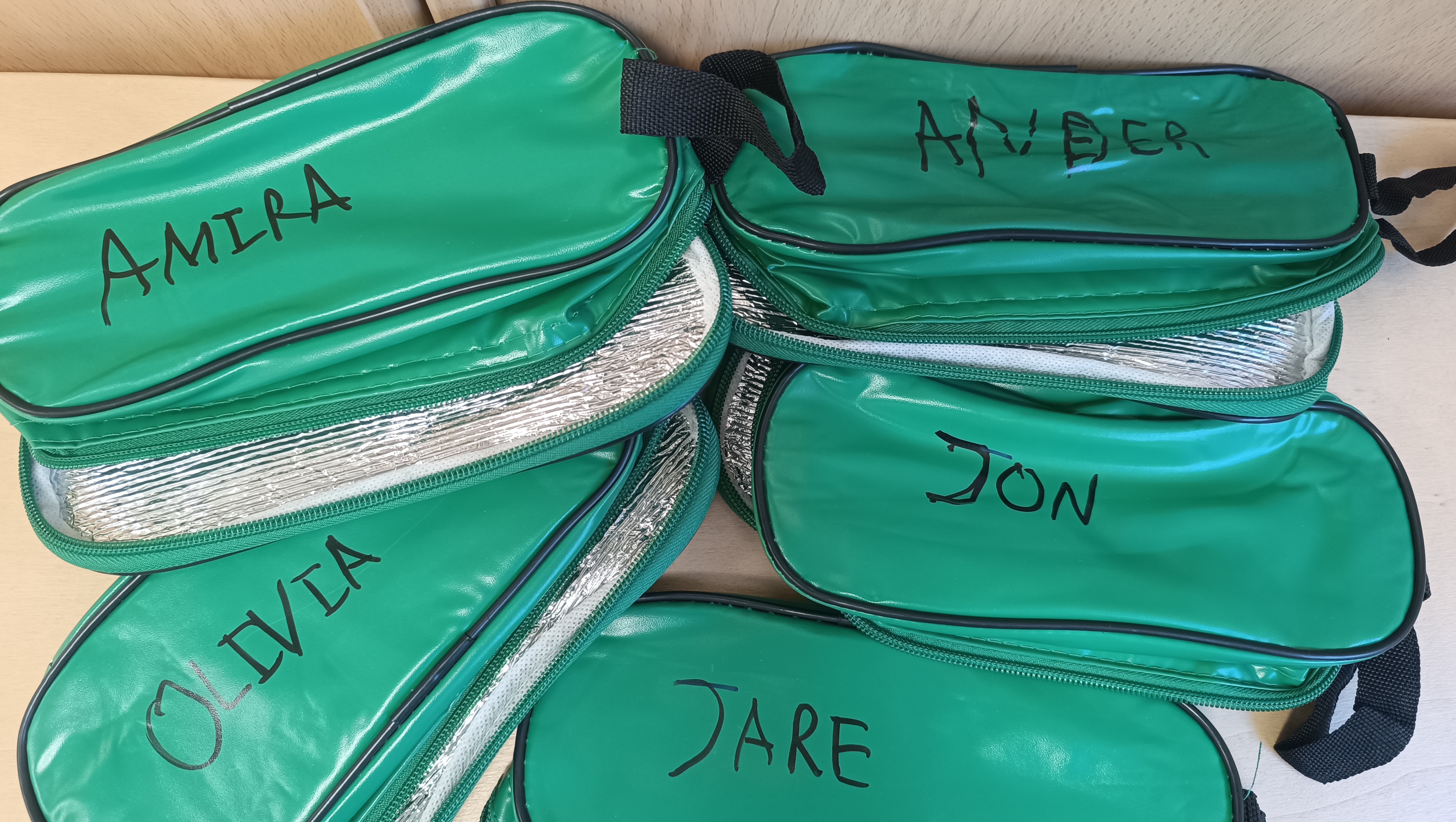 Un bocatero a casa gracias a la asociación Larretik